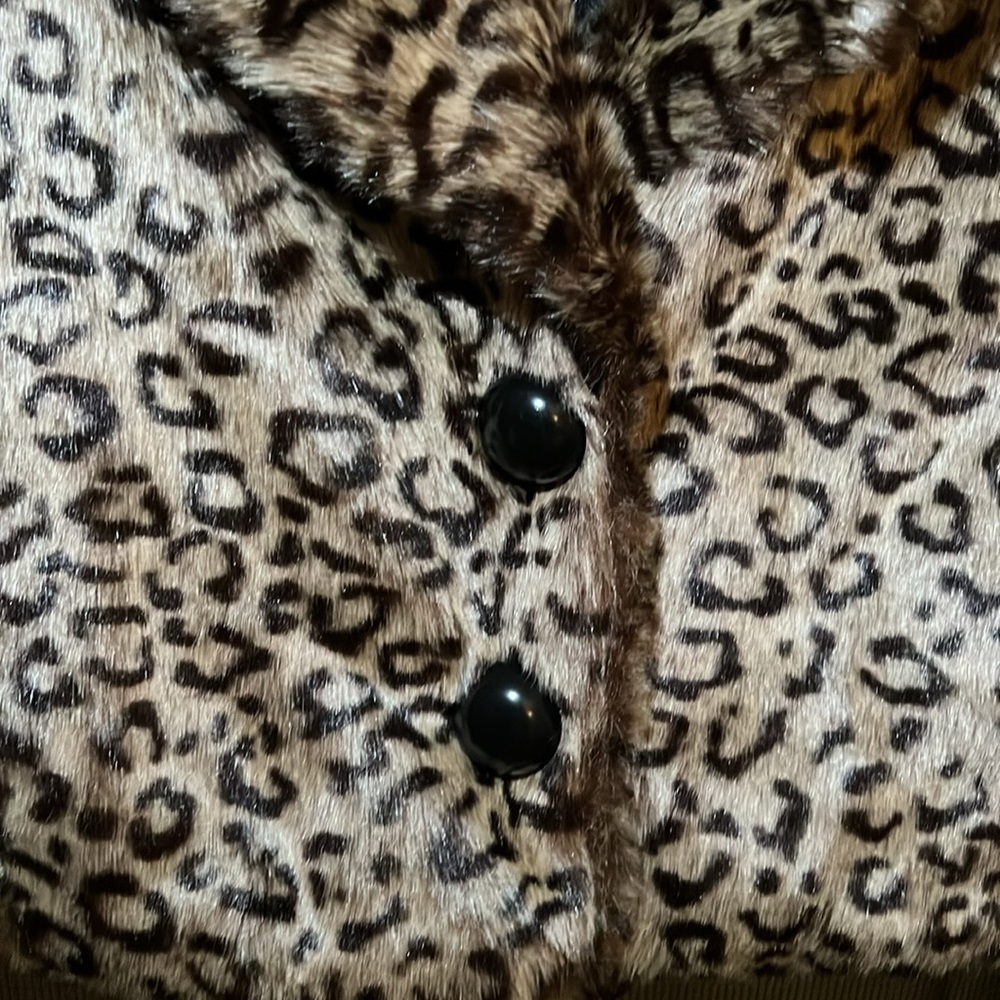 Leopard faux fur coat ♥️ - Picture 3 of 4